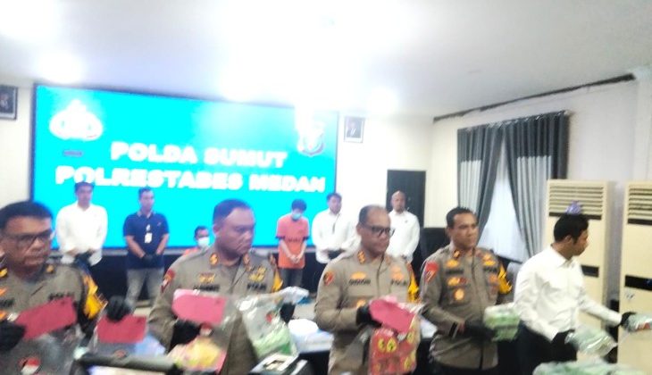Detil Penggerebekan Narkotika Medan: 106 Bungkus Happy Water dan Ribuan Pil Ekstasi