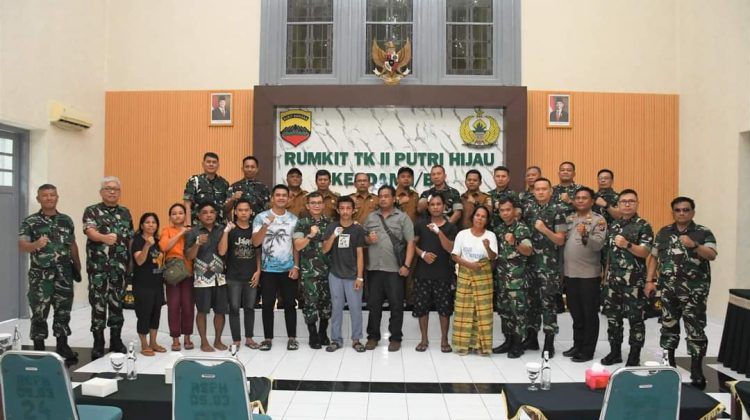 Letjen TNI Mochammad Hasan dan Prajurit Kodam I/BB Doakan Kesembuhan Korban Keributan Sibiru-Biru