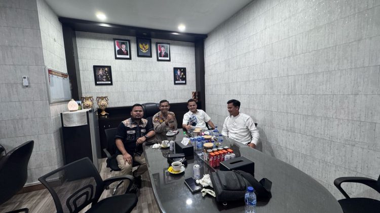Kunker Ketua Elang 3 Hambalang Pebryan Winaldi ke Kapolres Kabupaten Kampar
