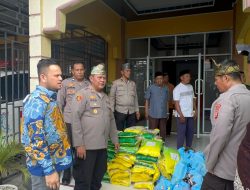Jumat Barokah: Polsek Kampar dan DPP Elang 3 Hambalang Salurkan Bansos untuk 70 Warga Lansia dan Kurang Mampu
