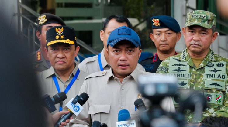 Presiden Prabowo Perkuat Penanganan Karhutla: Tambah Helikopter hingga Personel